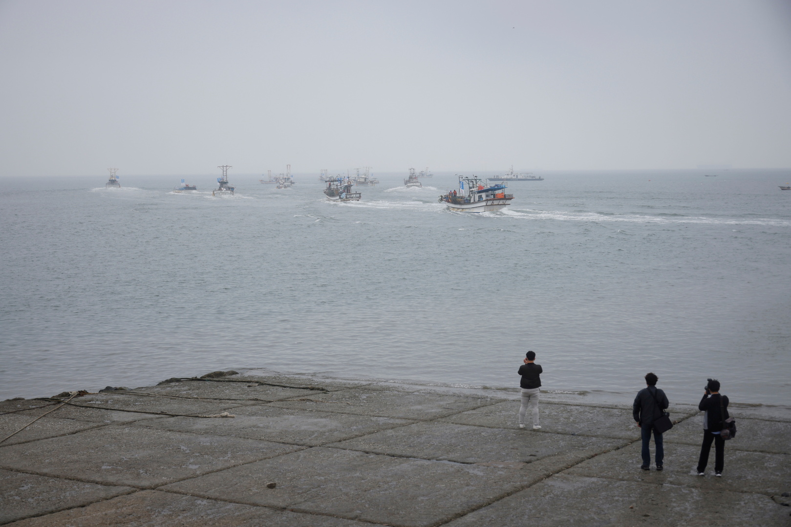 الأمواج خانته.. ضبط مواطن كوري جنوبي قبل عبوره الحدود البحرية إلى كوريا الشمالية