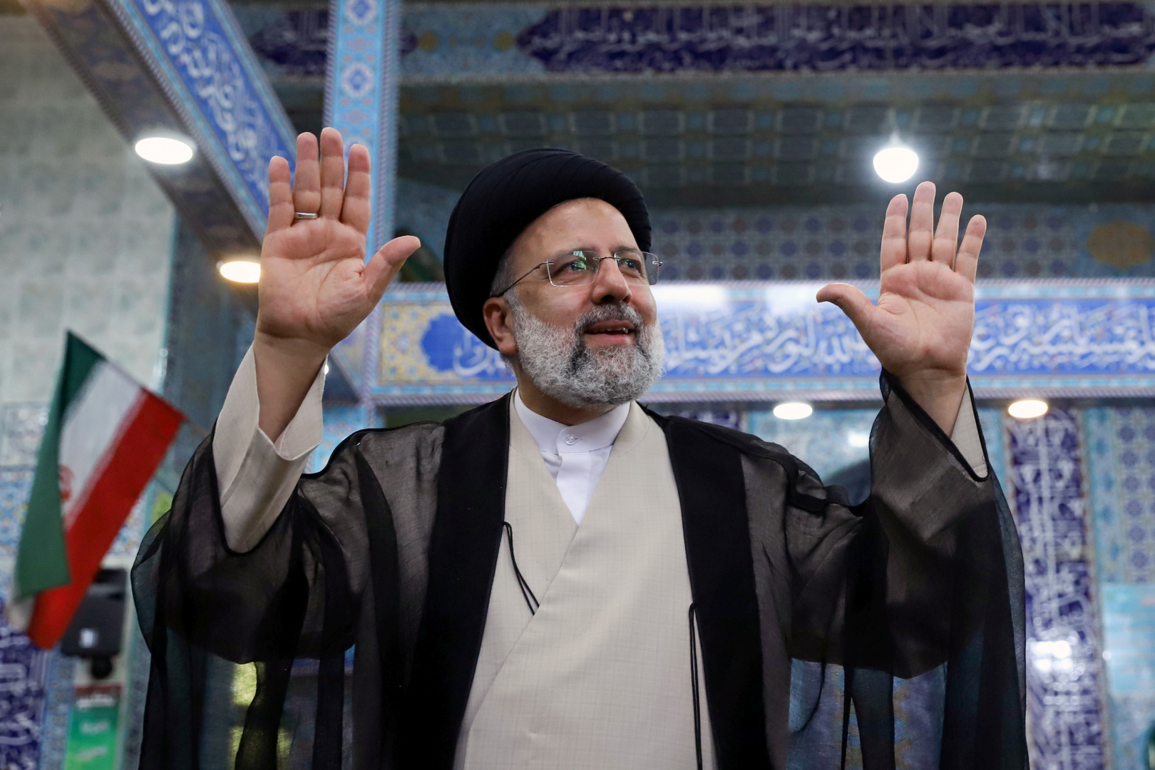 إبراهيم رئيسي يفوز بانتخابات الرئاسة الإيرانية