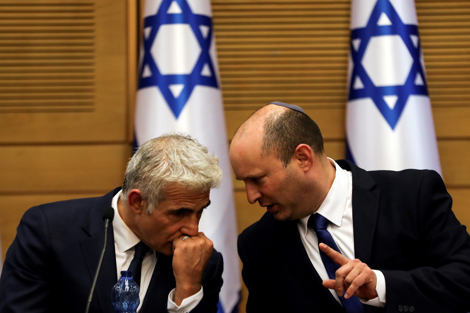 مسؤولون إسرائيليون يدعون لوضع مخططات جديدة ضد نووي إيران بعد انتخاب رئيسي