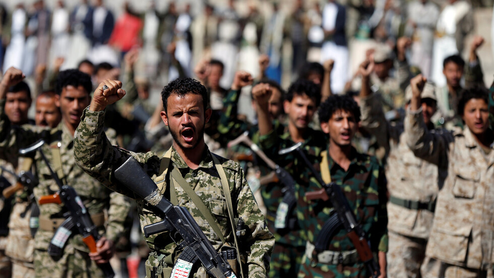 الحوثيون يعلنون سيطرتهم على سلسلة جبلية بمحافظة الجوف اليمنية على حدود السعودية