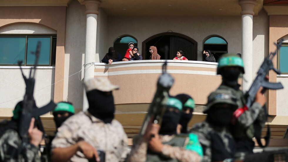 وفد إسرائيلي يبحث في القاهرة صفقة تبادل الأسرى مع "حماس"