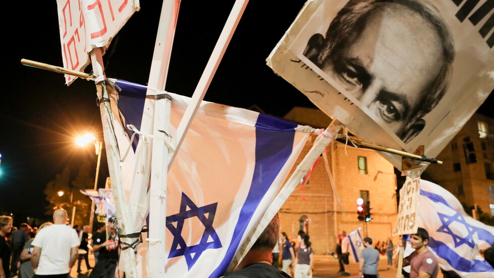 تقرير: عملاء إيرانيون اخترقوا مجموعات الاحتجاج ضد نتنياهو