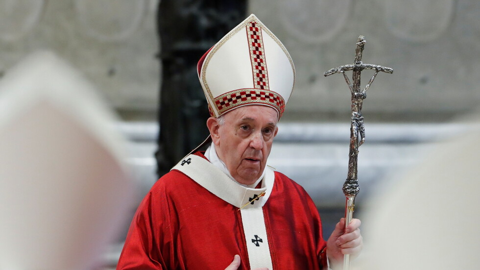 البابا فرنسيس يتبرع للاجئي معسكر ليبا