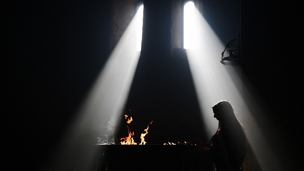 علماء: أشعة الشمس فوق البنفسجية قد تقتل فيروس كورونا خلال دقائق