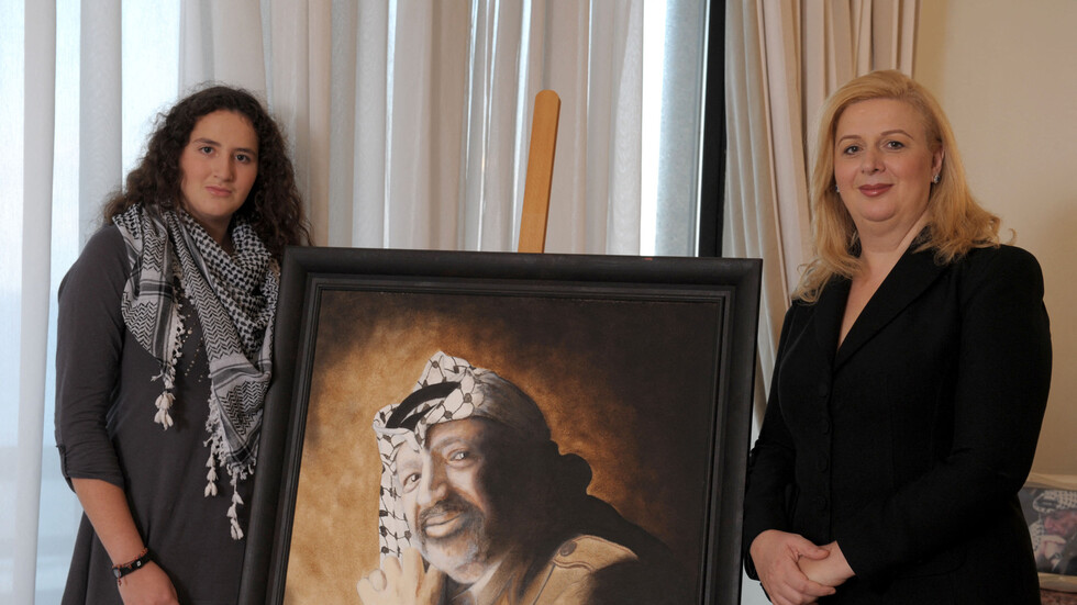 المحكمة الأوروبية لحقوق الإنسان ترفض طلب أرملة عرفات وابنته التحقيق في وفاته