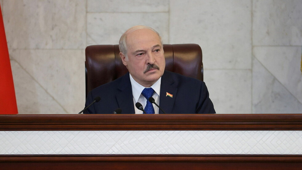 لوكاشينكو يعلن تنفيذ "عملية واسعة لمكافحة الإرهاب" في بيلاروس ويشير إلى تورط ألمانيا