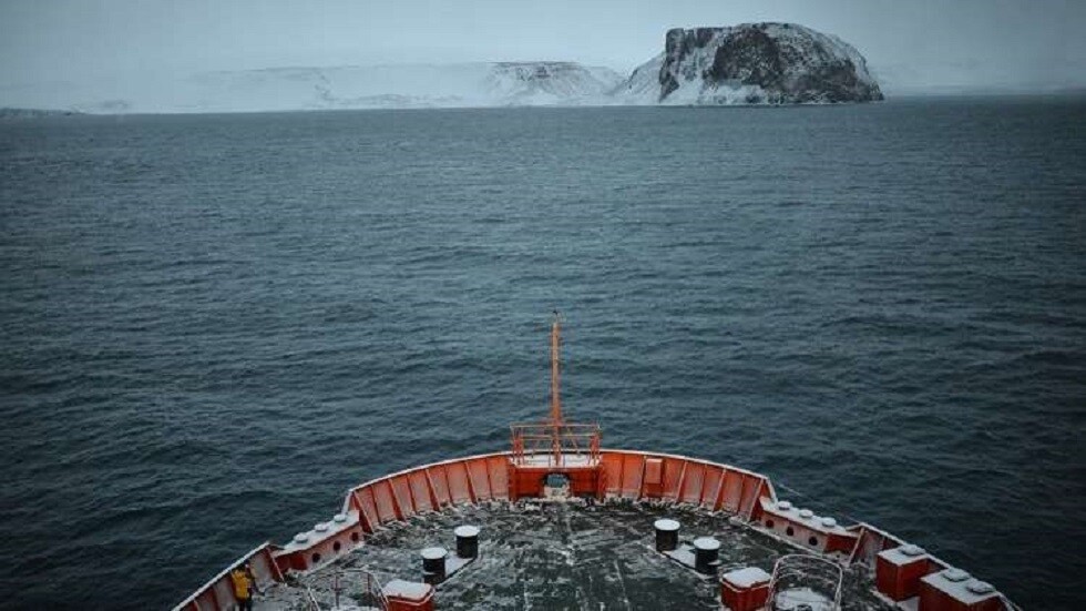 مستشار السيسي تعليقا على مشروع طريق الملاحة الشمالي الروسي: "مين حيستنى التلج يسيح 6 شهور"