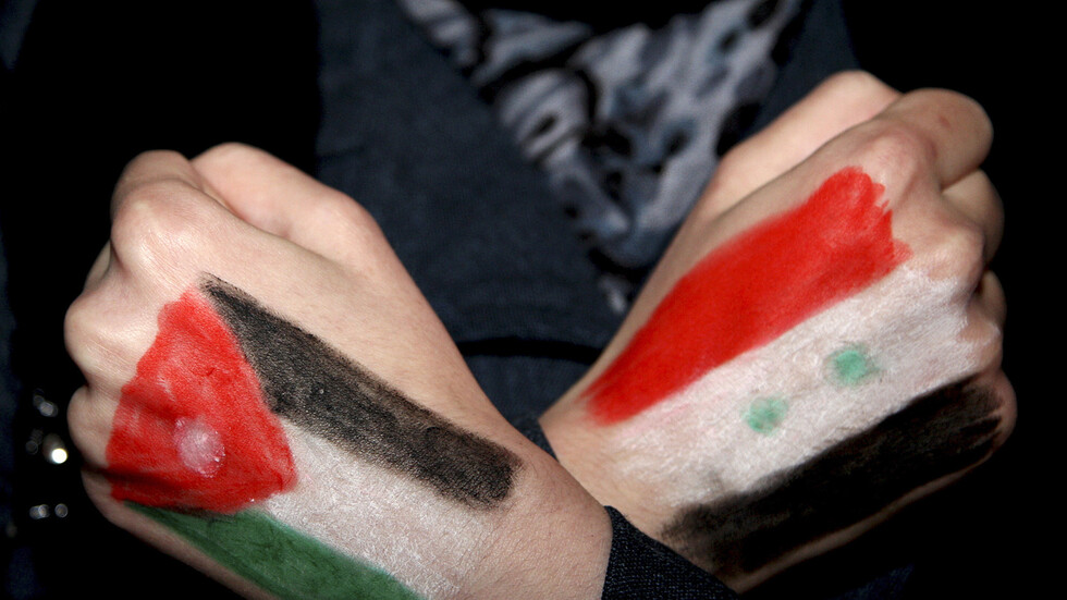 برلماني أردني سابق يدعو حكومة بلاده للاقتداء بدول خليجية في التعامل مع سوريا