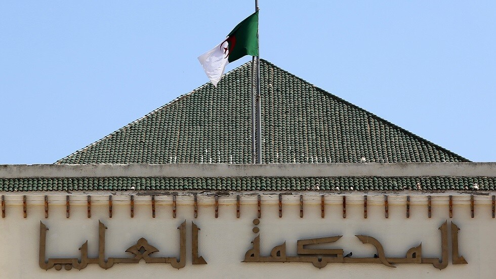 تحقيقات تكشف حقائق "نهب ممنهج" مارسه وزير جزائري سابق