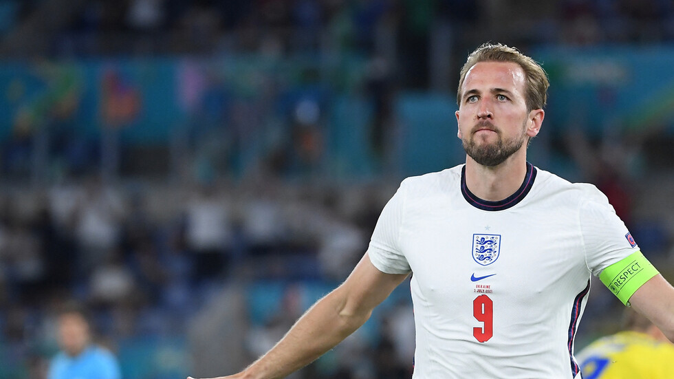 كين يعادل رقما تاريخيا في البطولات الكبرى