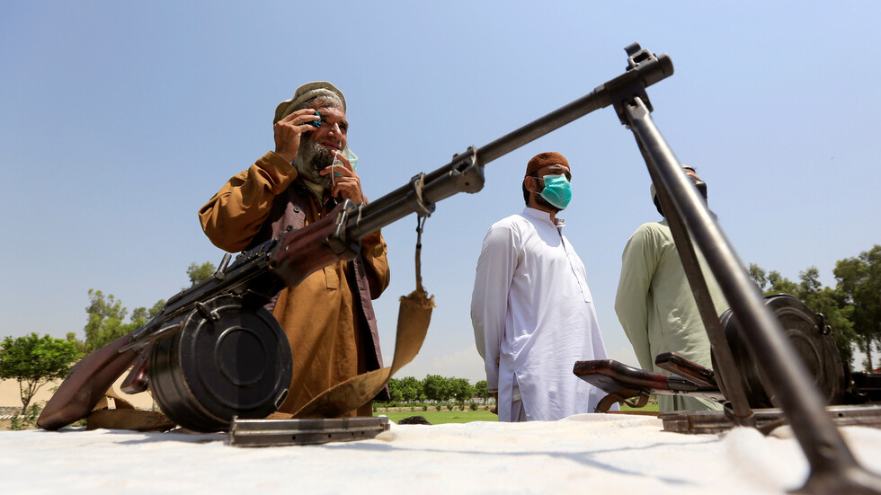 "طالبان" تقضم مناطق جديدة وكابل تعلن تحييد أكثر من 200 مسلح