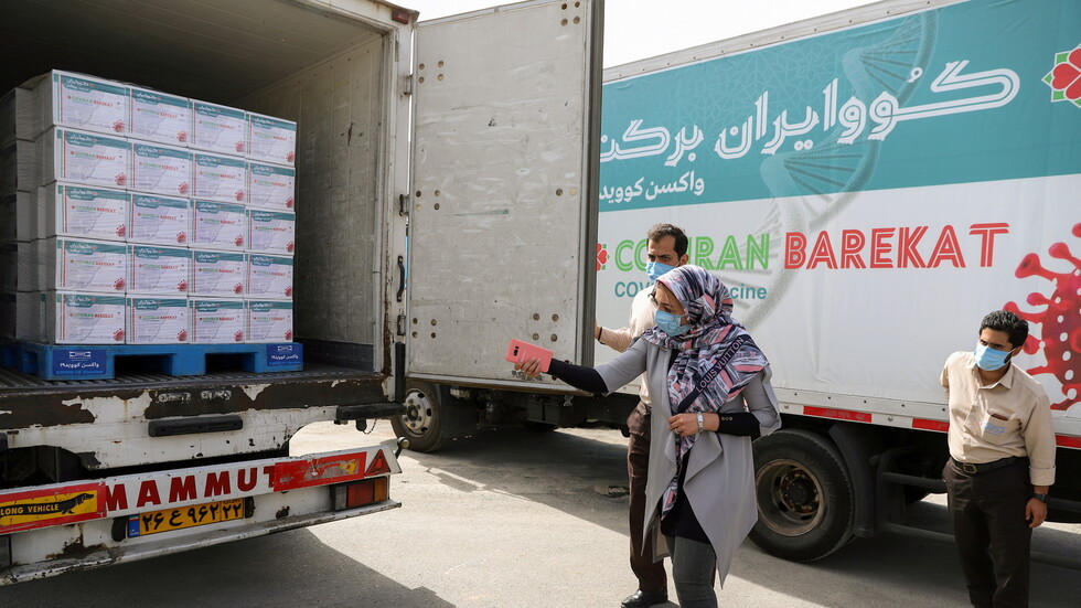 طهران: 12 دولة تقدمت للحصول على لقاح "كوف إيران بركت" المحلي ضد كورونا