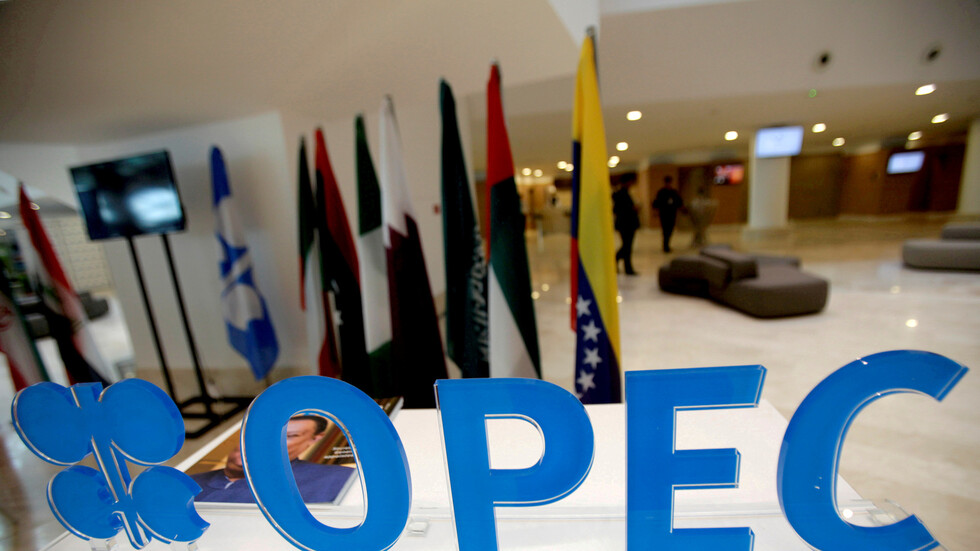 الخلاف السعودي الإماراتي يؤجل اجتماع "أوبك+" حتى أجل غير مسمى