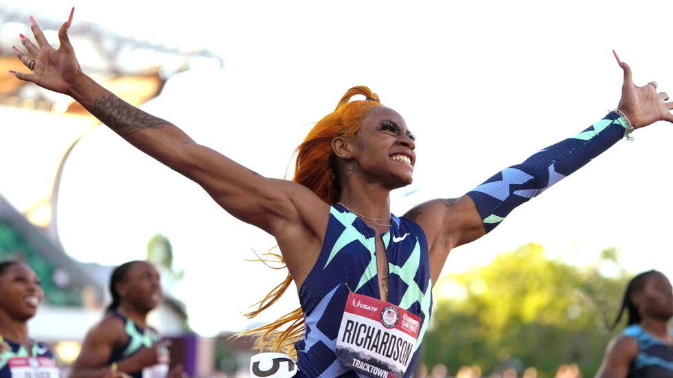 أسرع عداءة في الولايات المتحدة تنتقد "الأشخاص المثاليين" المعارضين للماريجوانا