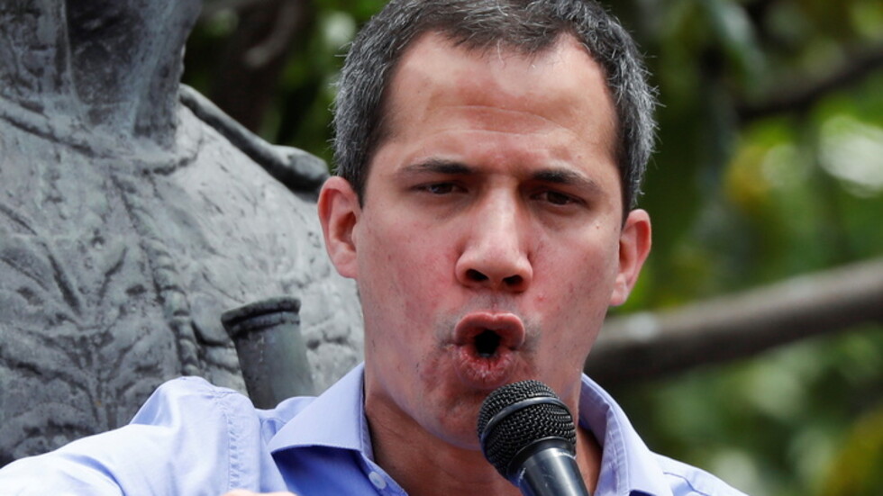 متجاهلا رئيسها الحالي.. بايدن يهنئ غوايدو بعيد استقلال فنزويلا