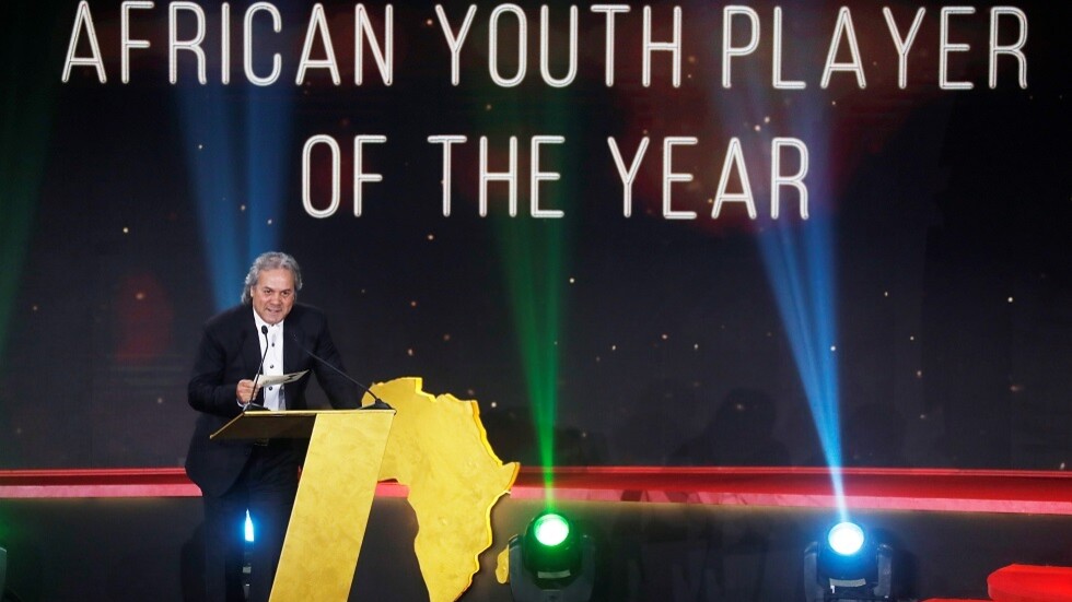 رابح ماجر يكشف عن مرشحيه للفوز بجائز "الكرة الذهبية" في أوروبا وإفريقيا