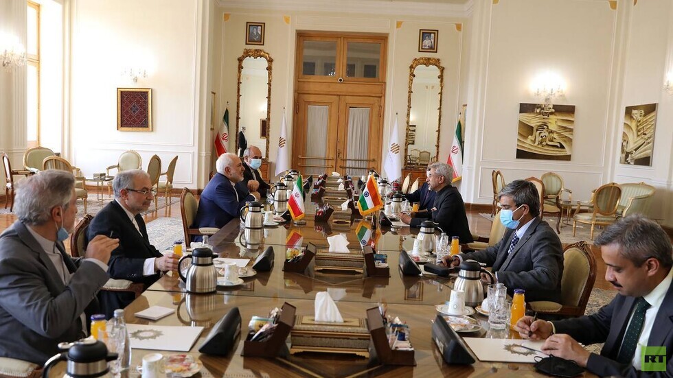 وزير الخارجية الإيراني يلتقي نظيره الهندي في طهران (صور)