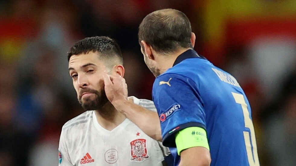 شاهد.. تصرف غريب من كيليني مع ألبا