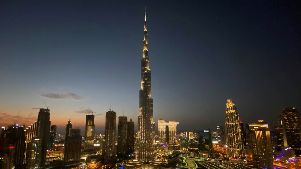 مصدر حكومي إماراتي لـRT: الحريق والانفجار في ميناء جبل علي بدبي ناجمان عن حادث عرضي