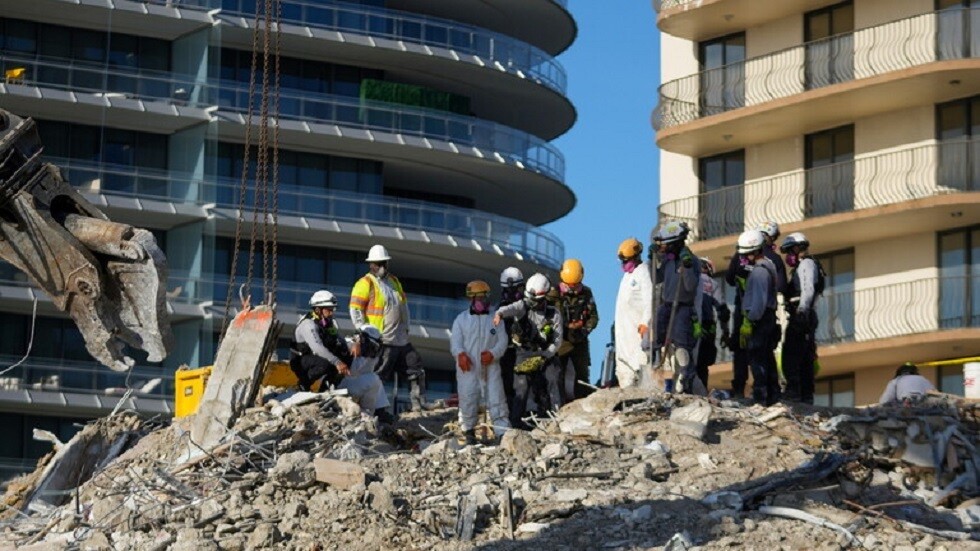 انتشال 18 جثة أخرى من تحت أنقاض مبنى فلوريدا المنهار