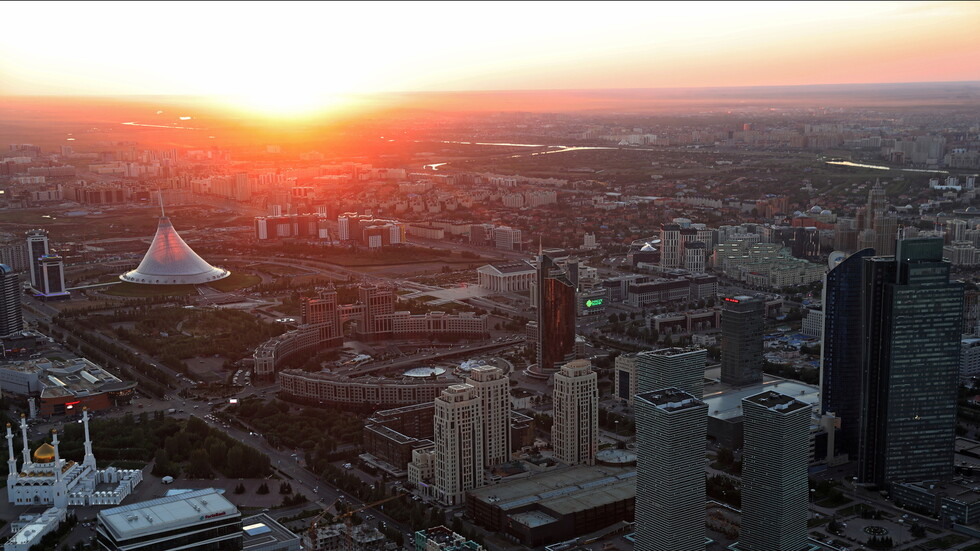 مصدر يكشف موعد استئناف عمل اللجنة الدستورية السورية