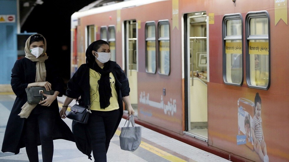 هجوم سيبراني يحدث فوضى بمحطات القطارات الإيرانية