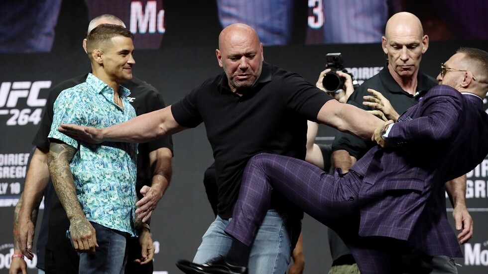 شاهد.. ماكغريغور يحاول ركل بواريه