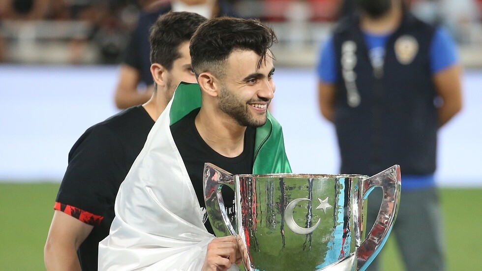 مدرب بشكتاش الغاضب ينتقد غزال (فيديو)