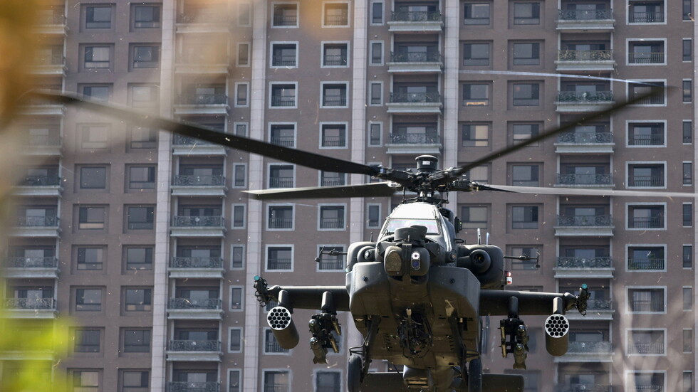 القوات الجوية المغربية تستعد لاستقبال الدفعة الأولى من مروحيات "أباتشي" الأمريكية