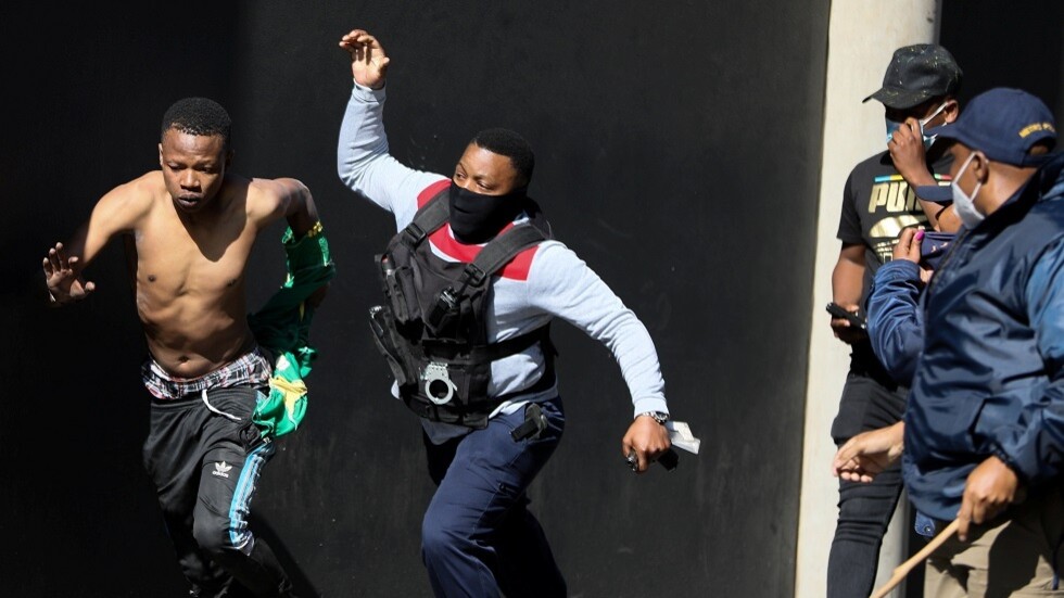 جنوب إفريقيا.. امتداد أعمال العنف لجوهانسبرغ بعد سجن الرئيس السابق