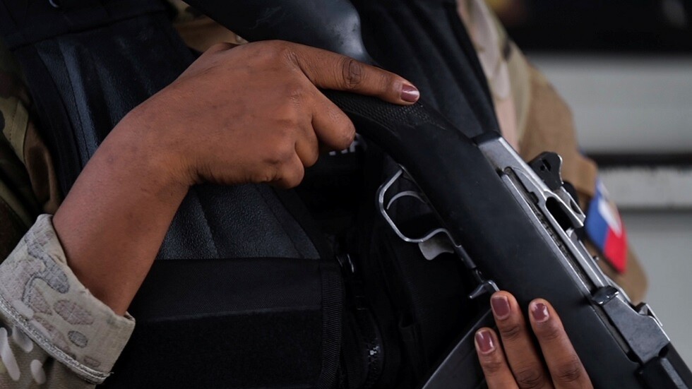 "رويترز": أحد الأمريكيين المعتقلين إثر مقتل رئيس هايتي "كانت له علاقة مع وكالة إنفاذ قانون أمريكية"