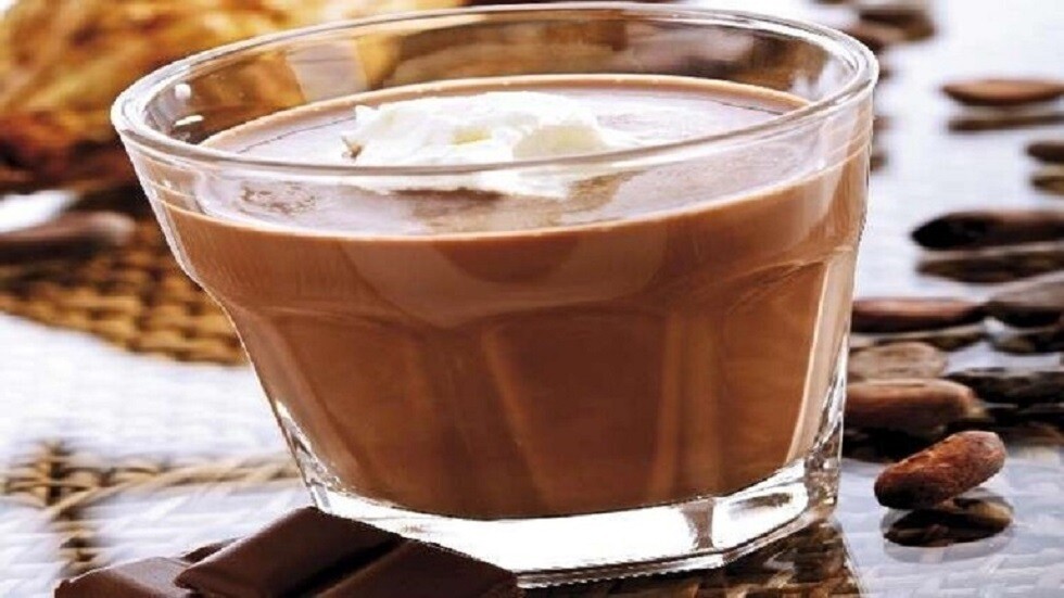 أخصائي تخفيض وزن يقترح مشروبا بديلا عن القهوة