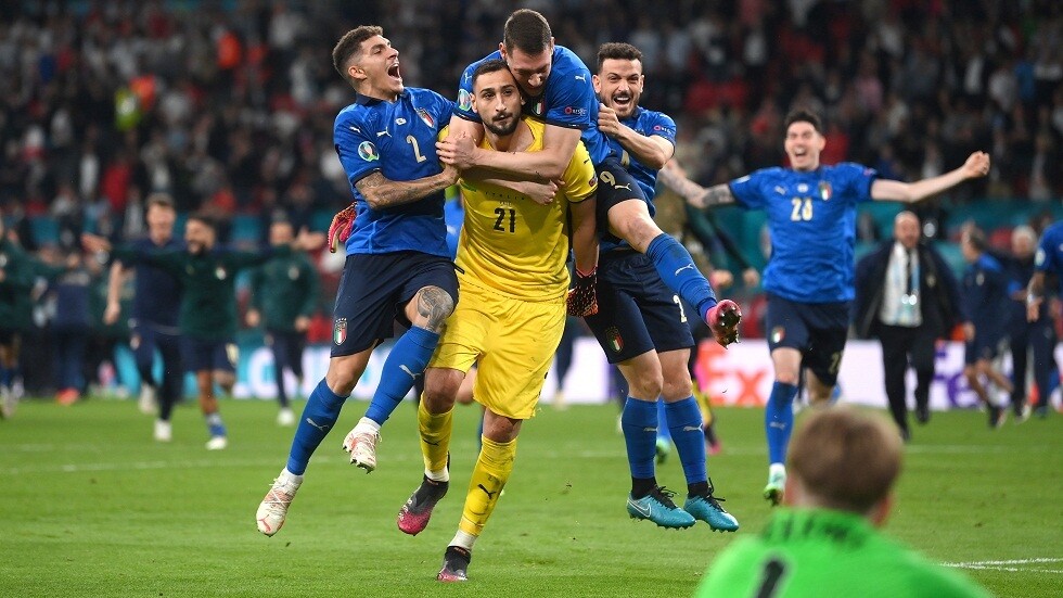 دوناروما يكشف سبب عدم احتفاله بعد تصديه للركلة الترجيحية الحاسمة في نهائي 