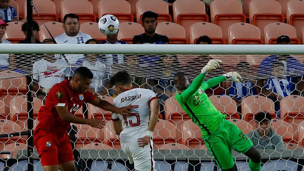 تحت الأمطار الغزيرة... قطر تتعادل مع بنما في الكأس الذهبية (فيديو)