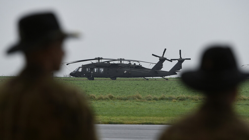 فيديو..  مروحية عسكرية أمريكية تهبط اضطراريا في شارع مزدحم بالعاصمة الرومانية