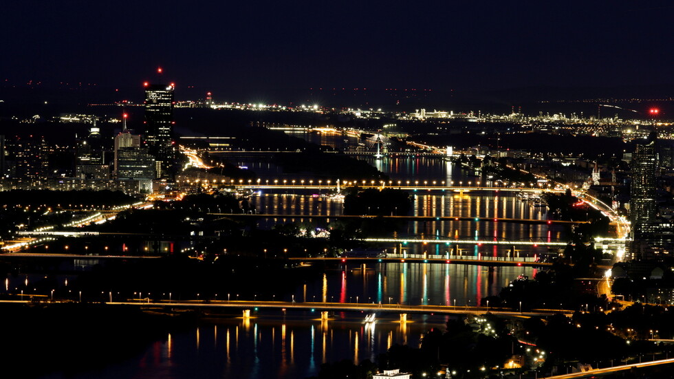 النمسا تحقق في إصابة دبلوماسيين أمريكيين في فيينا بـ"متلازمة هافانا"