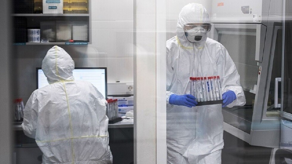 أخصائي مناعة روسي: لن تضطر إلى إعادة التطعيم طوال حياتك