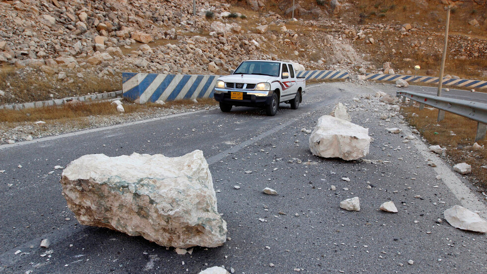 هزة أرضية تضرب جنوب إيران