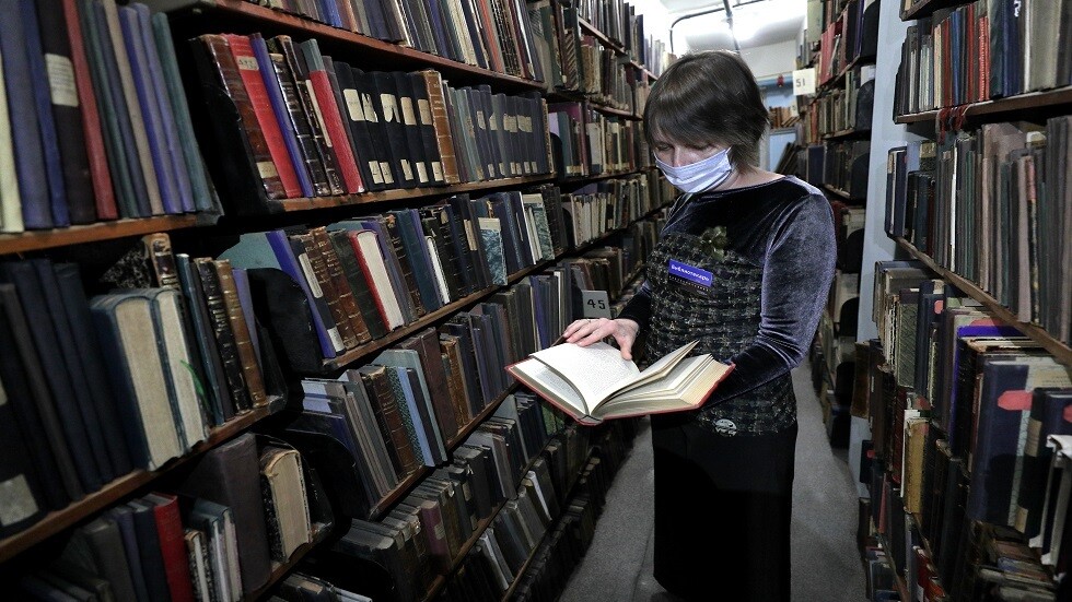 معرض وندوة "الحرف والفنون التراثية المصرية" في مكتبة "لينين" بموسكو