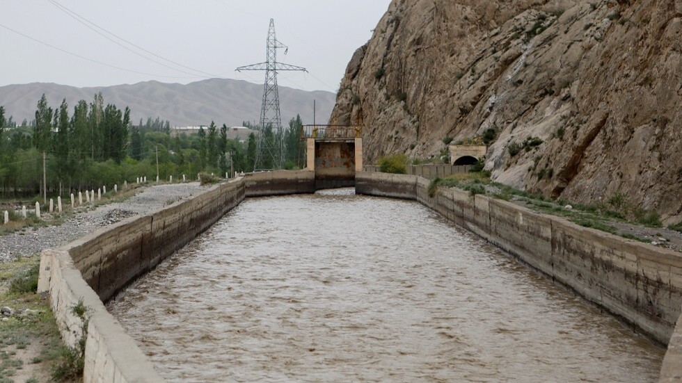 مصرع 10 أشخاص بانزلاقات طينية في طاجيكستان