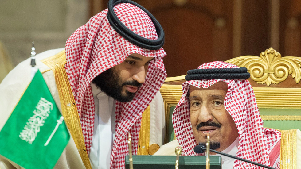 العاهل السعودي وولي عهده يهنئان الرئيس المصري