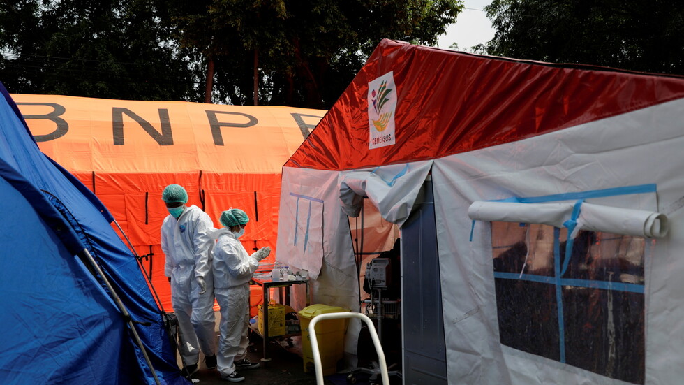 إندونيسيا تدرس تخفيف قيود مكافحة كورونا ومنظمة الصحة العالمية تحث على تشديدها