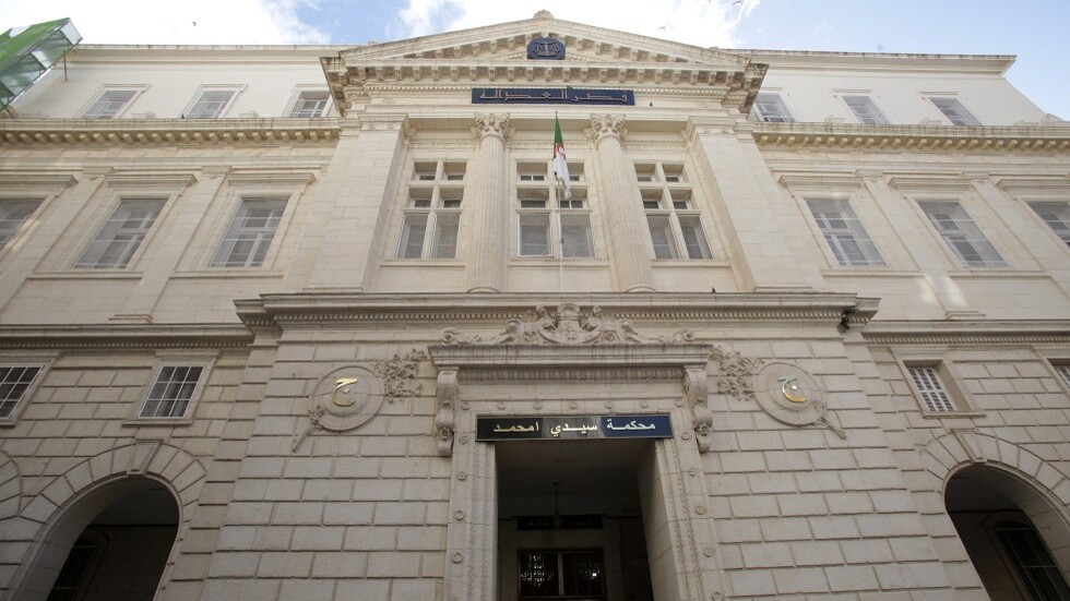 النيابة العامة الجزائرية تأمر بفتح تحقيق في قضية تجسس 