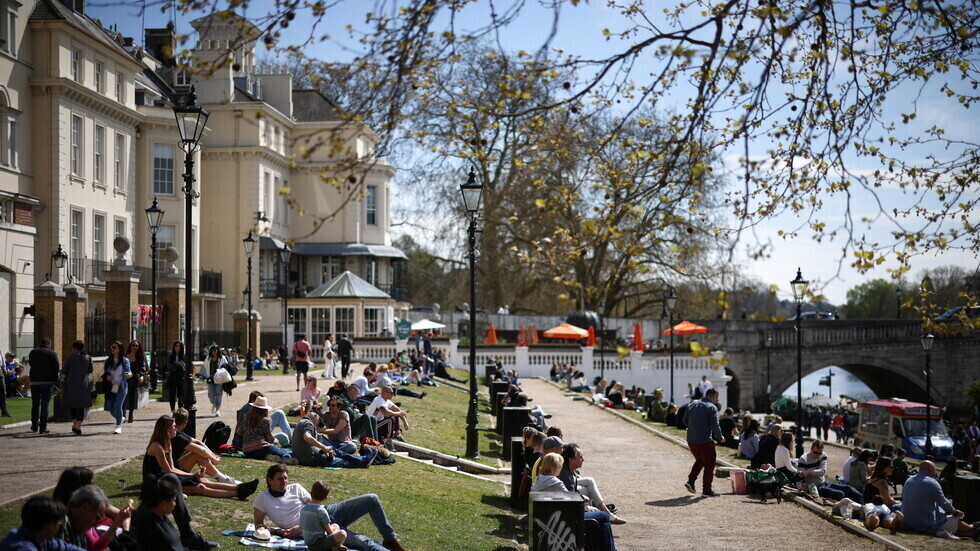 بريطانيا تسجل 36 ألف إصابة و64 وفاة جديدة بكورونا