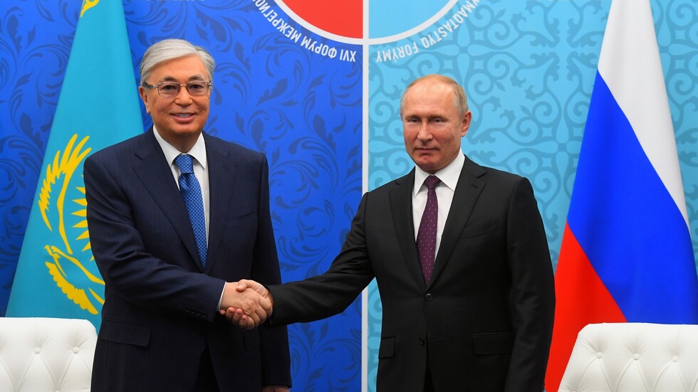 الكرملين: بوتين يبحث مع رئيس كازاخستان العلاقات الثنائية وقضايا إقليمية