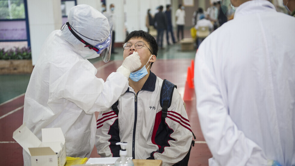 الحكومة الصينية تلزم جميع سكان مقاطعة جيانغتشنغ بالخضوع لفحص كورونا