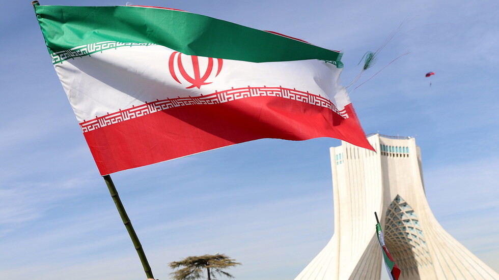 مسؤول إيراني يكشف أمرا خطيرا "أدى إلى جفاف منطقة الهور العظيم في خوزستان"