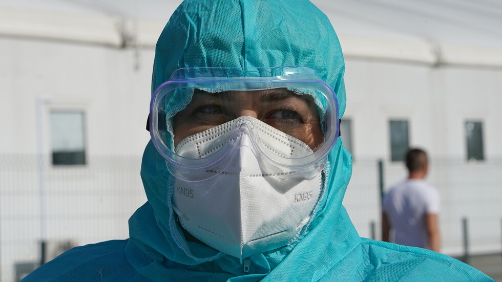 إصابات كورونا الجديدة اليومية في روسيا فوق 24 ألف حالة