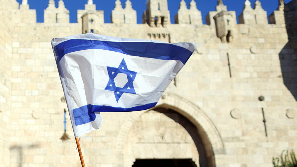 معارضون إيرانيون يزورون إسرائيل والخارجية تنشر صورا لهم