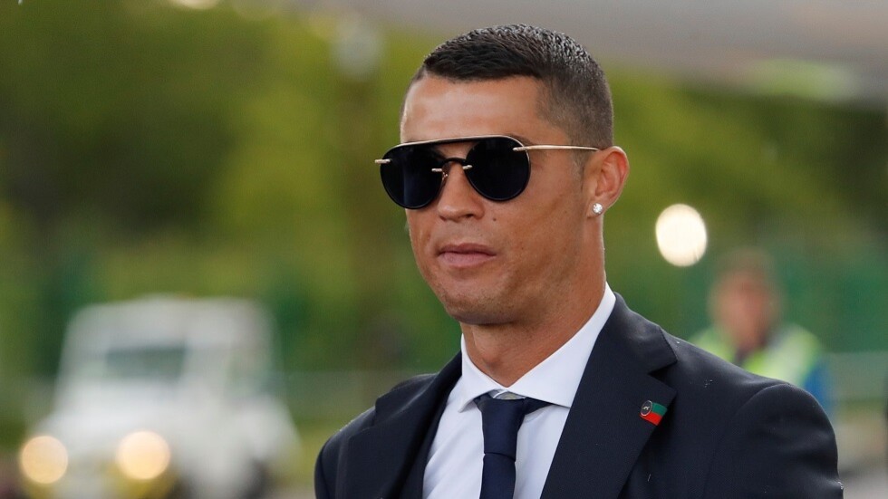 شاهد.. لحظة هبوط طائرة 